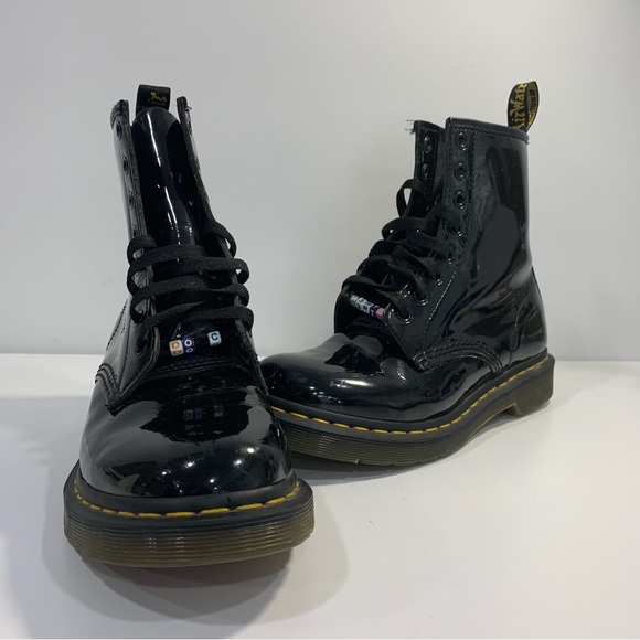 Dr Martens Doc Martens Air Wair Boots With Bouncing Soles Women’s 8 Black Patent - Picture 12 of 12